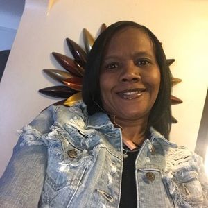 Meet your Posher, Deanna